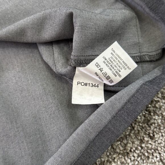 FIGS Accra Feather Fabric Trim Scrub Top W19SW1001 Graphite Women's Size Medium - Picture 6 of 10